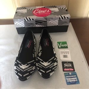 NIB Skechers Women’s Shoes